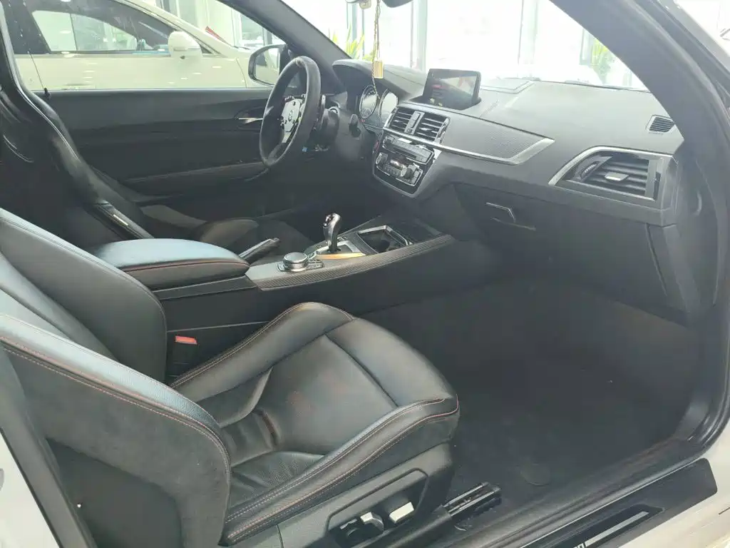 BMW M2 2019 — фото 13