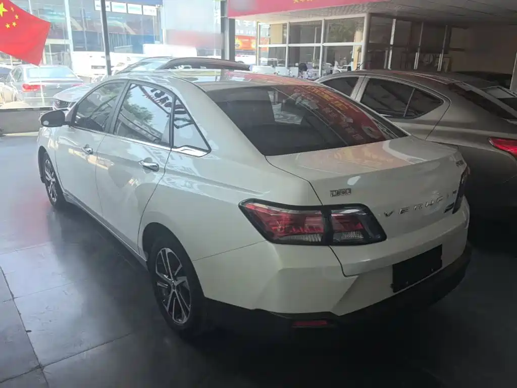 Venucia D60 2018