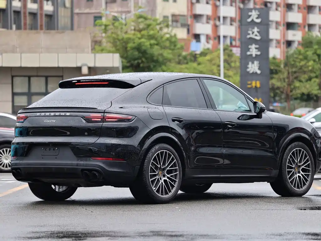 Porsche Cayenne 2020 — фото 9