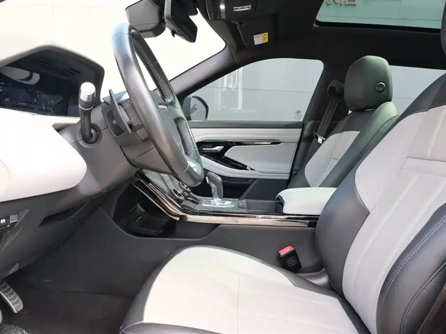 Land Rover Evoque 2020 — фото 11