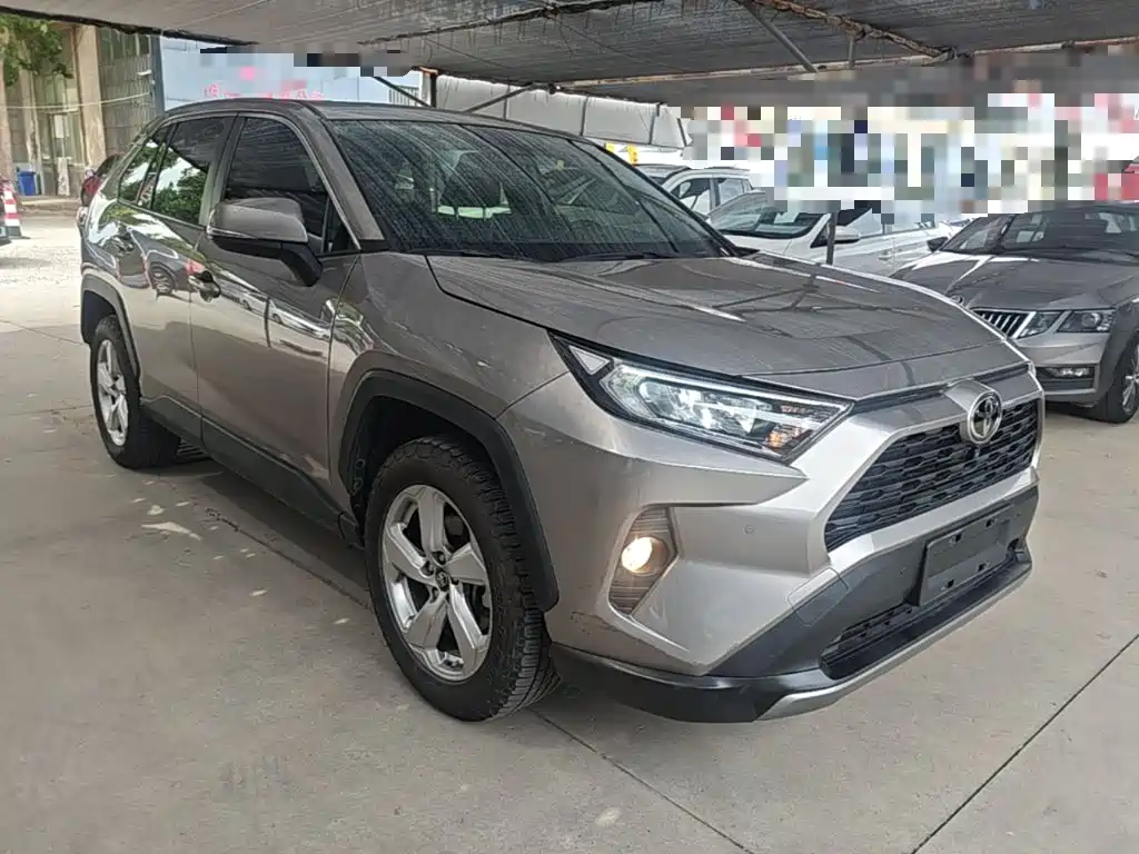 Toyota RAV4 2020 — фото 4
