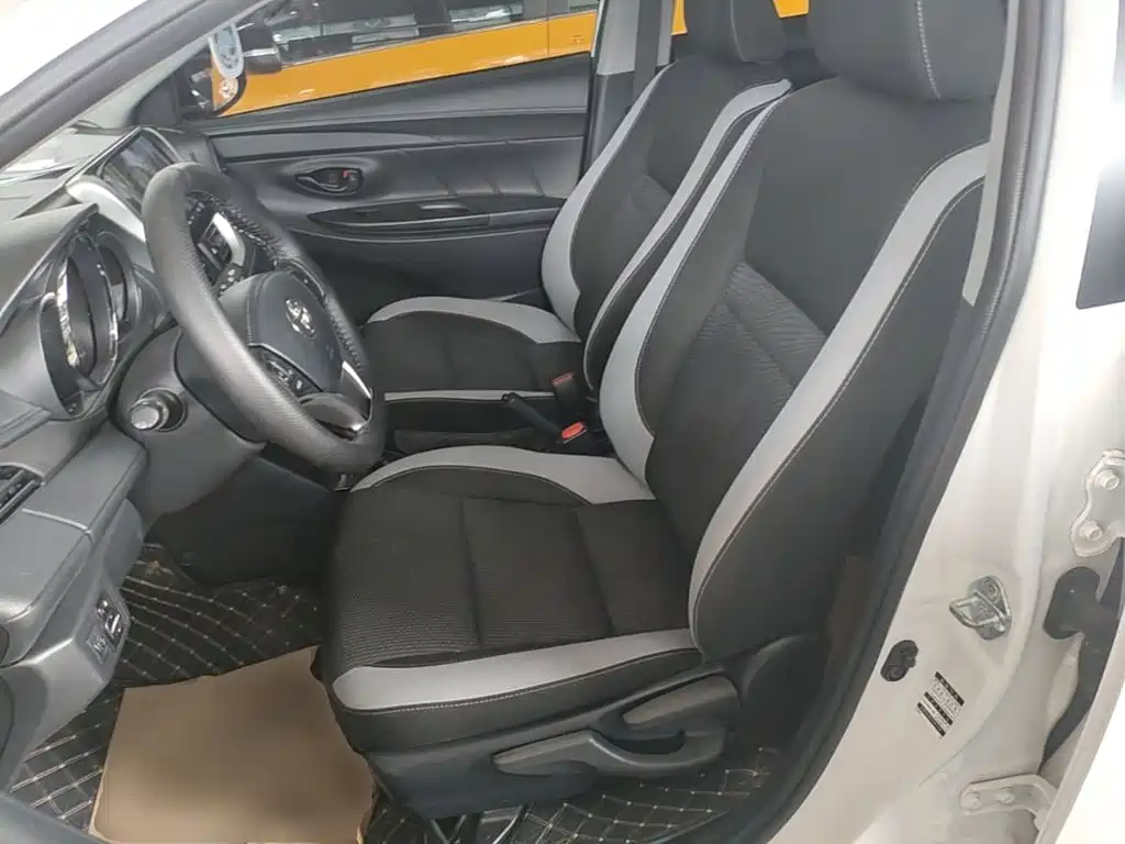Toyota Yaris L 2021 — фото 15