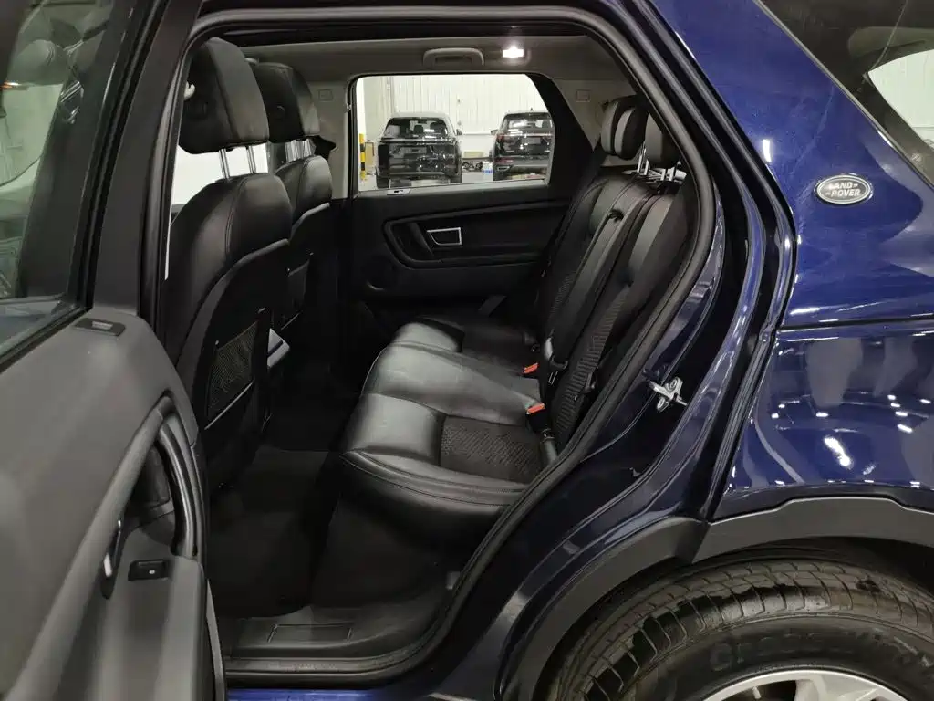 Land Rover Discovery Sport 2017 — фото 15
