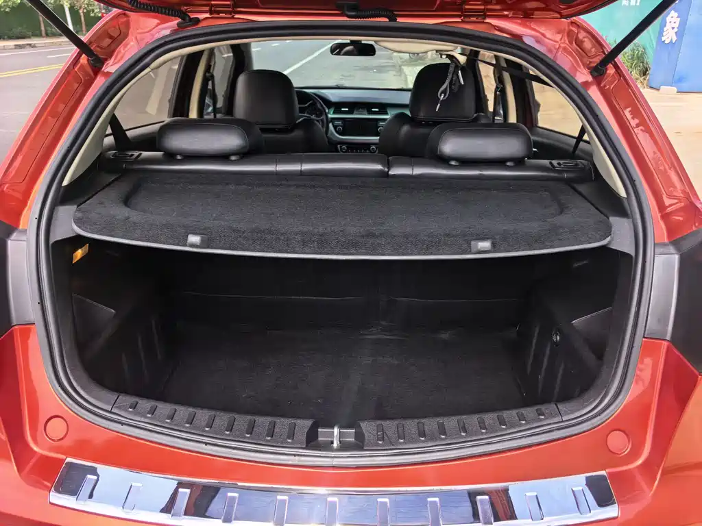 Geely Vision X3 2019 — фото 13