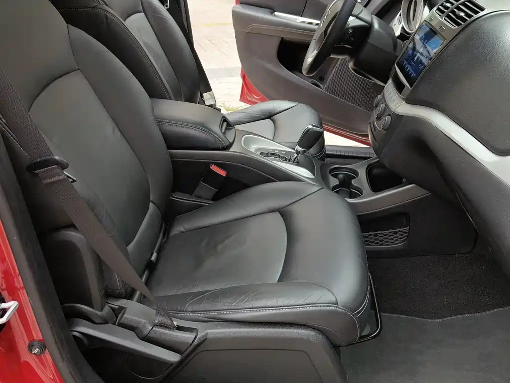 Dodge Journey 2017 — фото 27