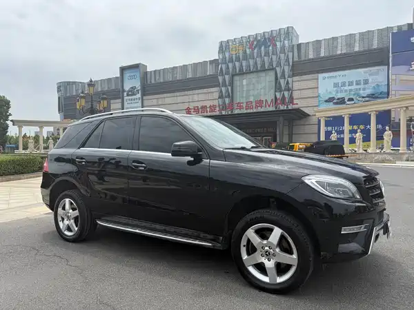 Mercedes-Benz M-Class 2015