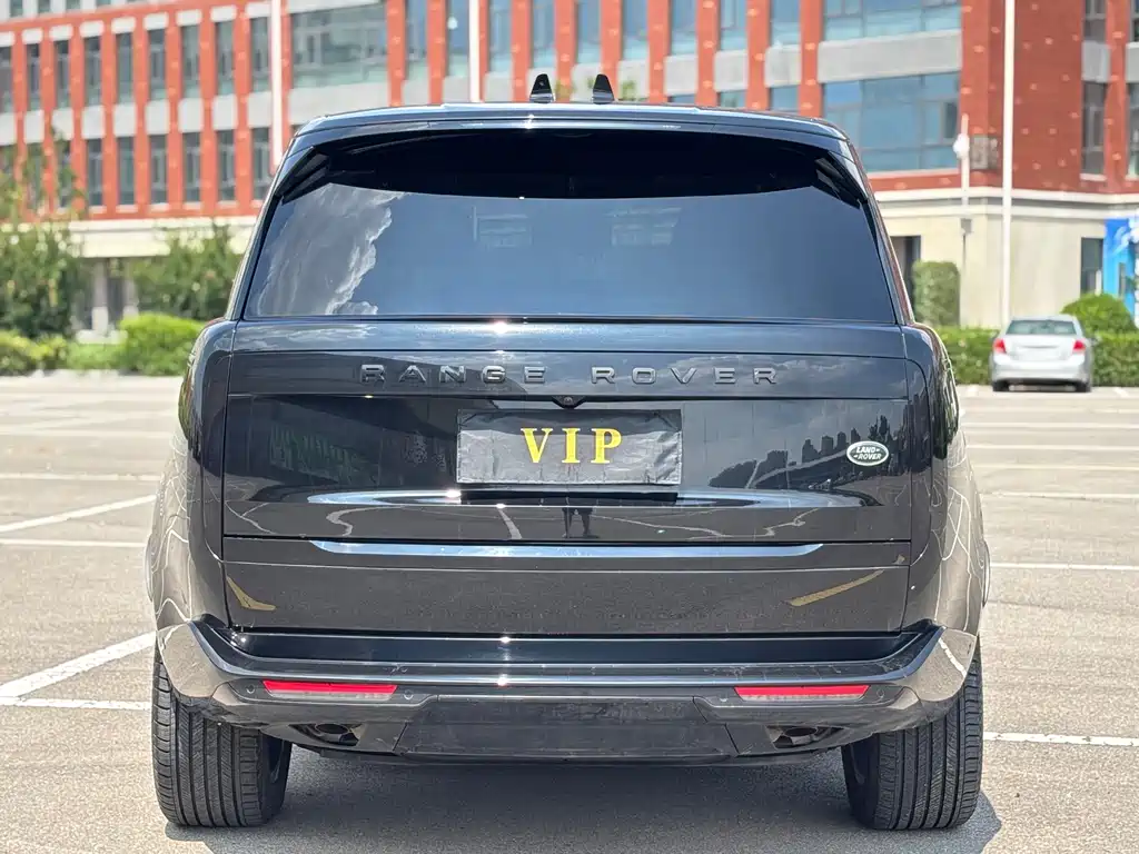 Land Rover Range Rover 2023 — фото 10