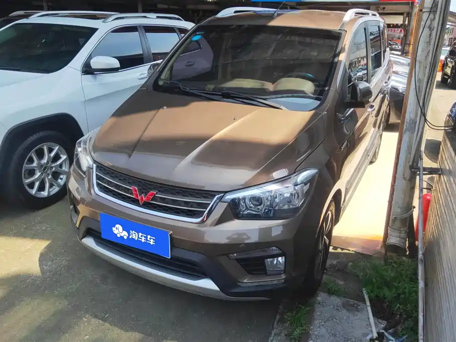 Wuling Hongguang 2017 — фото 1