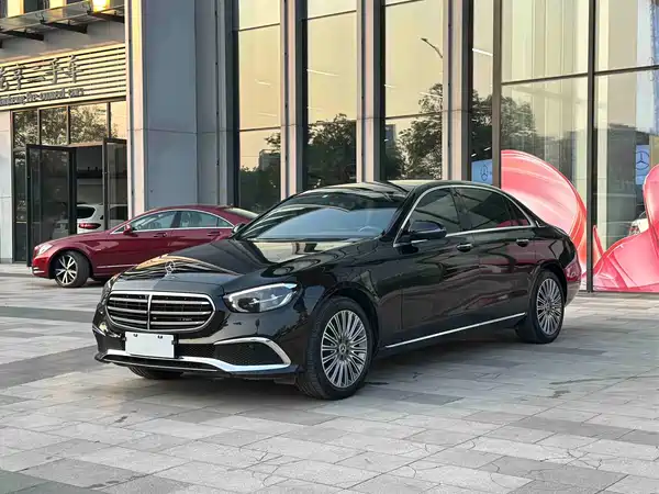 Mercedes-Benz E-Class 2022