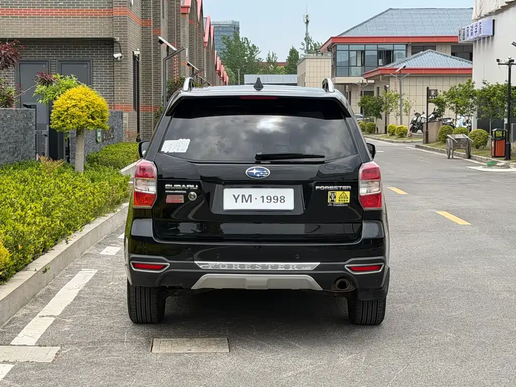 Subaru Forester 2015 — фото 6
