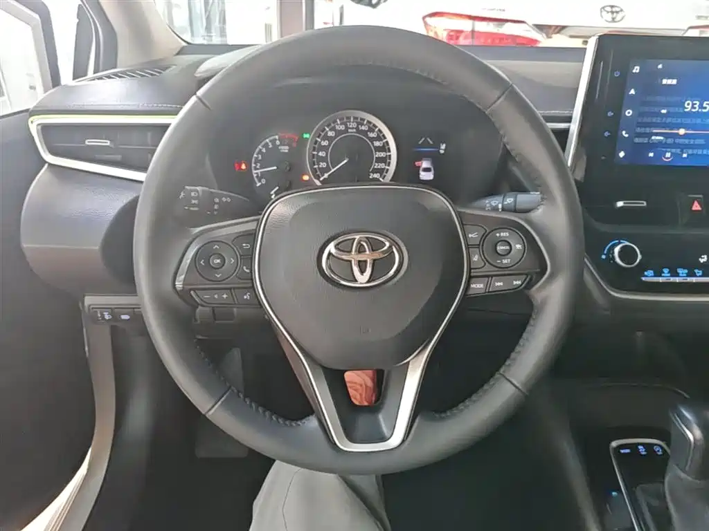 Toyota Corolla 2020 — фото 11