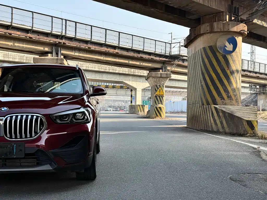 BMW X1 2021 — фото 5