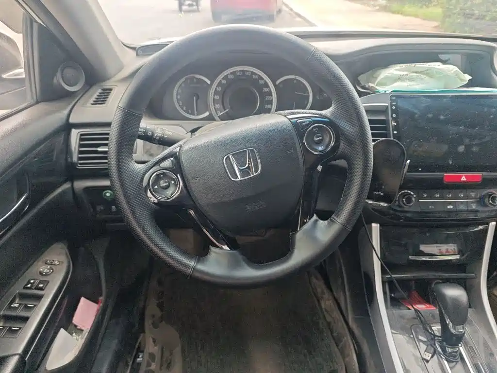 Honda Accord 2017 — фото 6