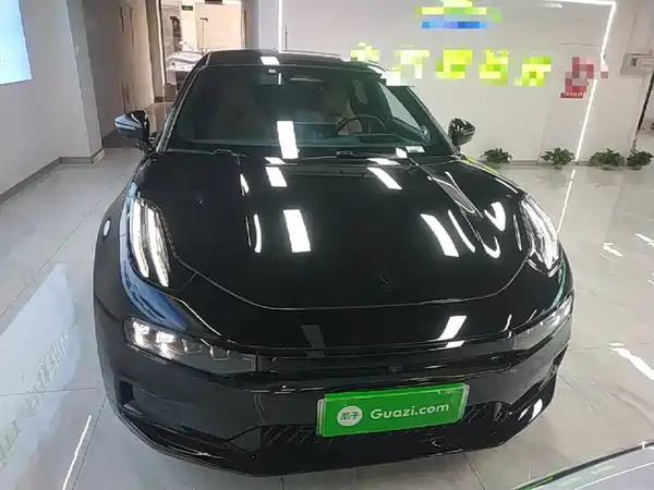 Zeekr 001 2023