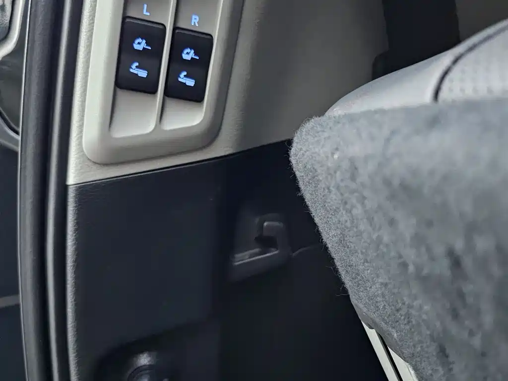 Toyota Prado 2019 — фото 19