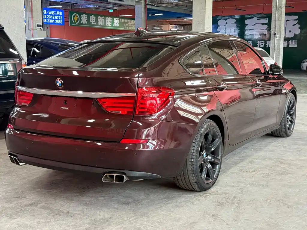 BMW 5 Series GT 2012 — фото 15