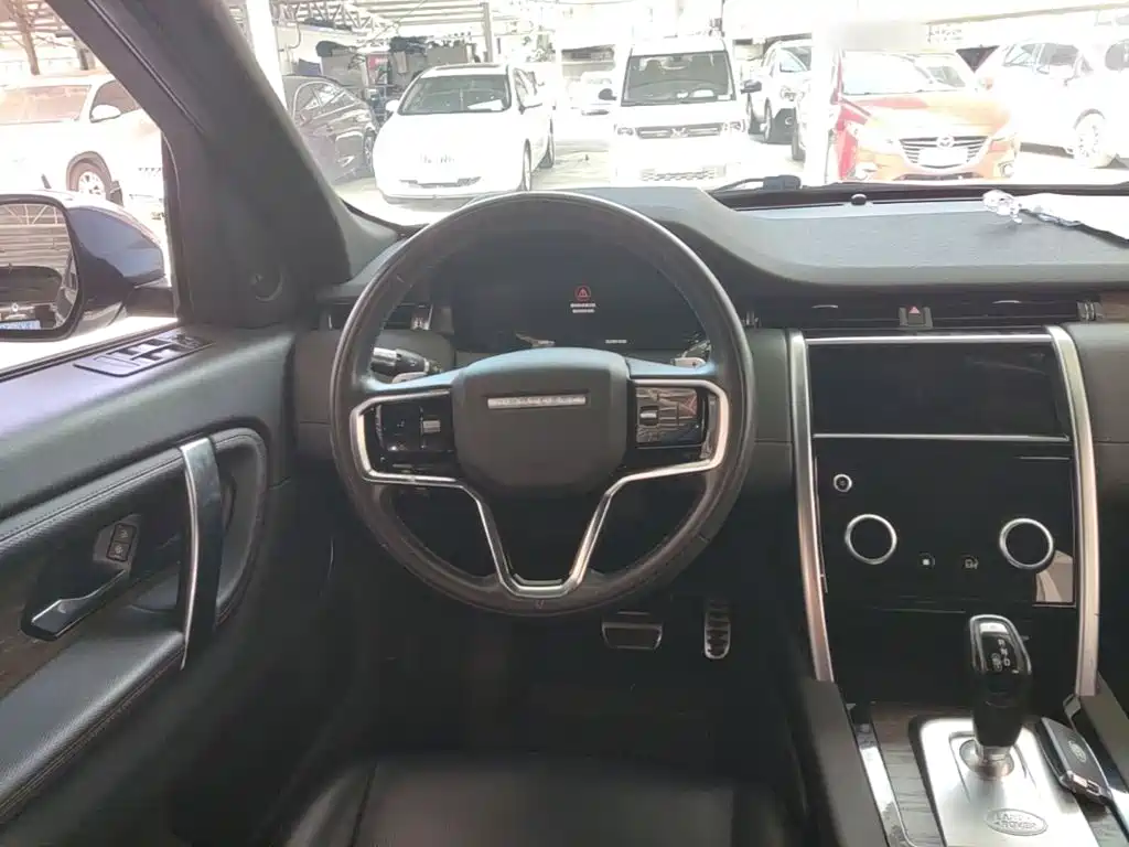 Land Rover Discovery Sport 2022 — фото 11