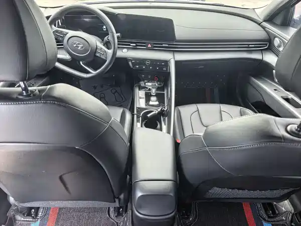 Hyundai Elantra 2021