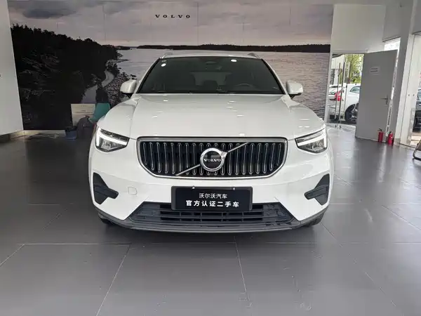 Volvo XC40 2024