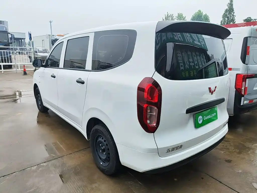 Wuling Hongguang New Energy 2025
