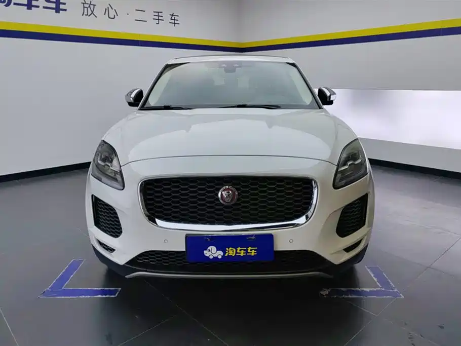 Jaguar E-PACE 2019 — фото 2