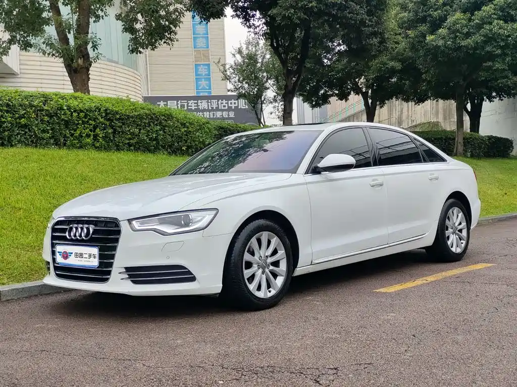 Audi A6L 2015 — фото 1