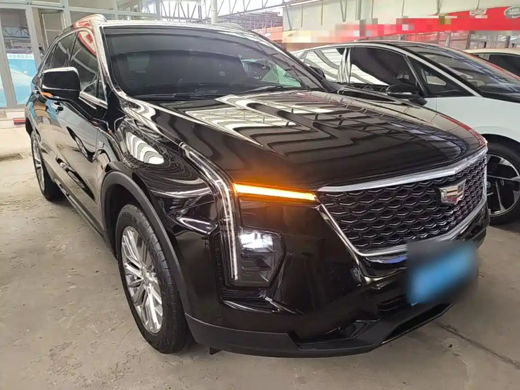 Cadillac XT4 2023 — фото 4