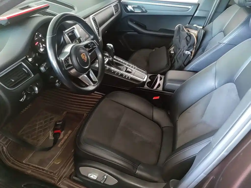 Porsche Macan 2018 — фото 15