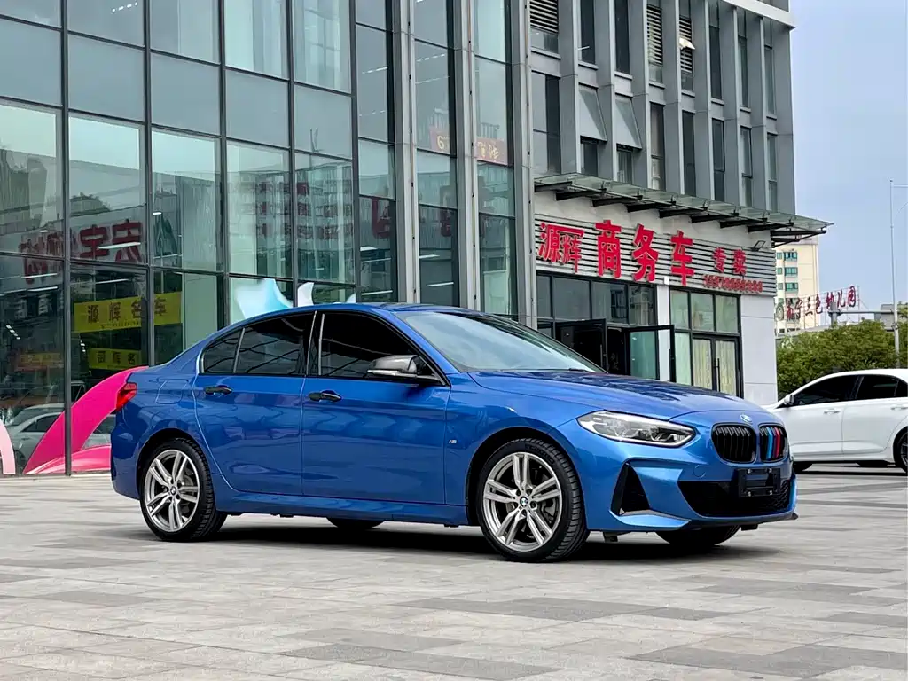 BMW 1 Series 2019 — фото 3