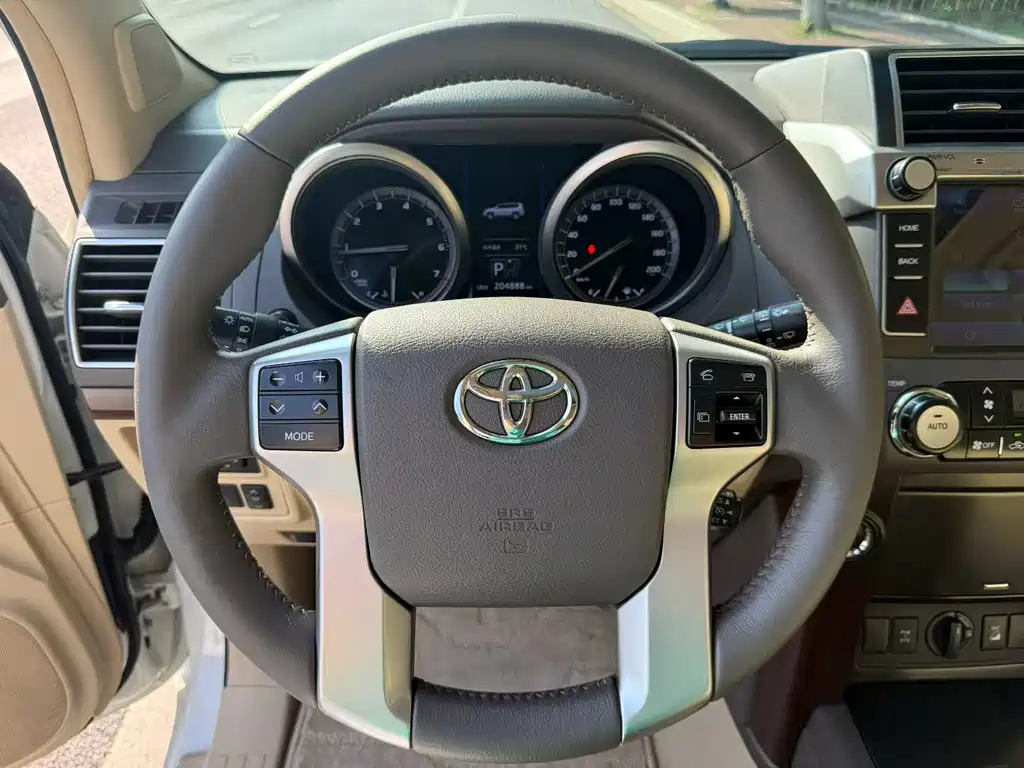 Toyota Prado 2017 — фото 11