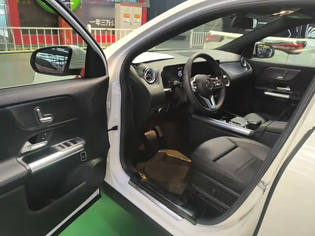Mercedes-Benz GLA 2021 — фото 16