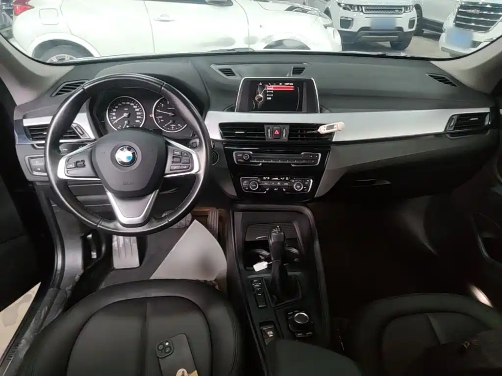 BMW X1 2017 — фото 10