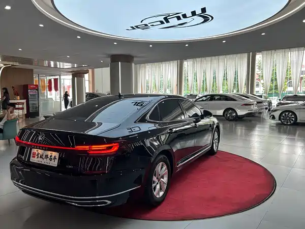 Volkswagen Passat Plug-In Hybrid 2026