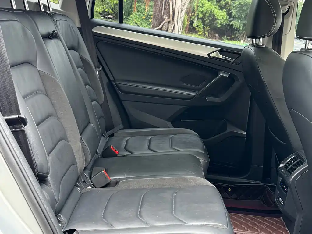 Volkswagen Tiguan L 2019 — фото 12