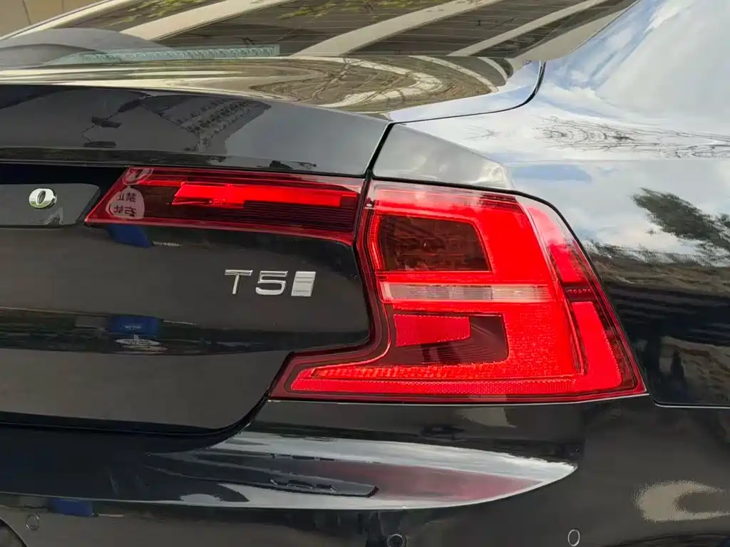 Volvo S90 2019 — фото 16