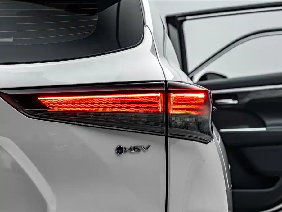 Toyota Crown Kluger 2025 — фото 37
