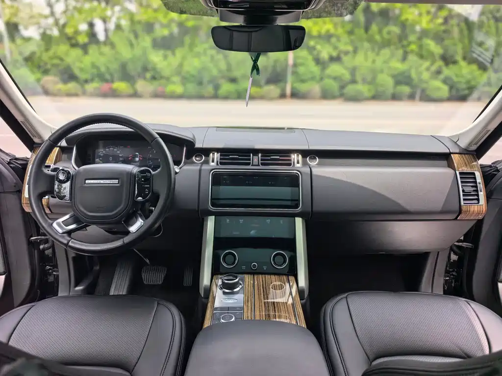 Land Rover Range Rover 2018 — фото 15