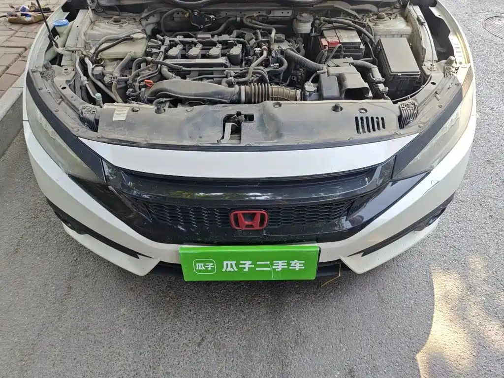 Honda Civic 2017 — фото 11