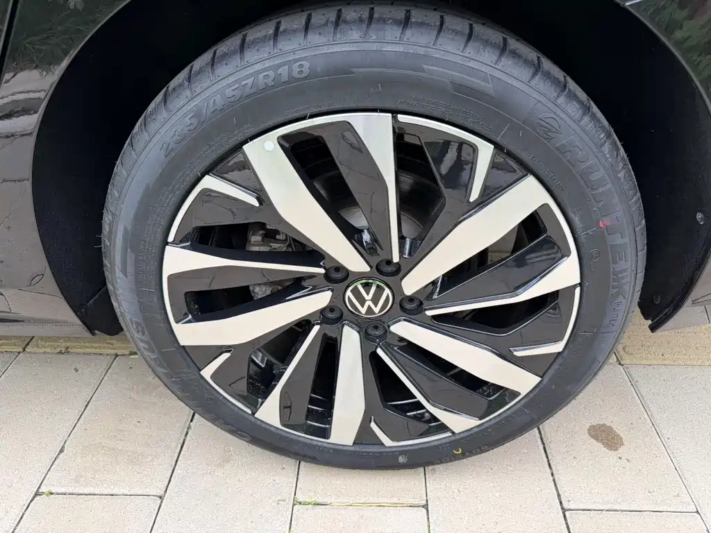 Volkswagen Passat 2022