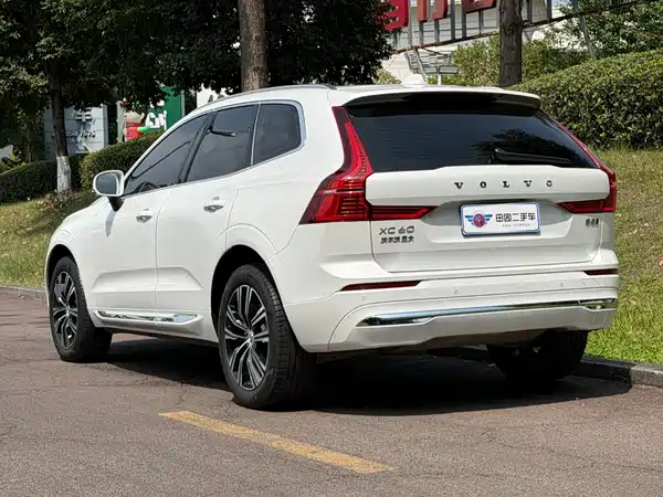 Volvo XC60 2022