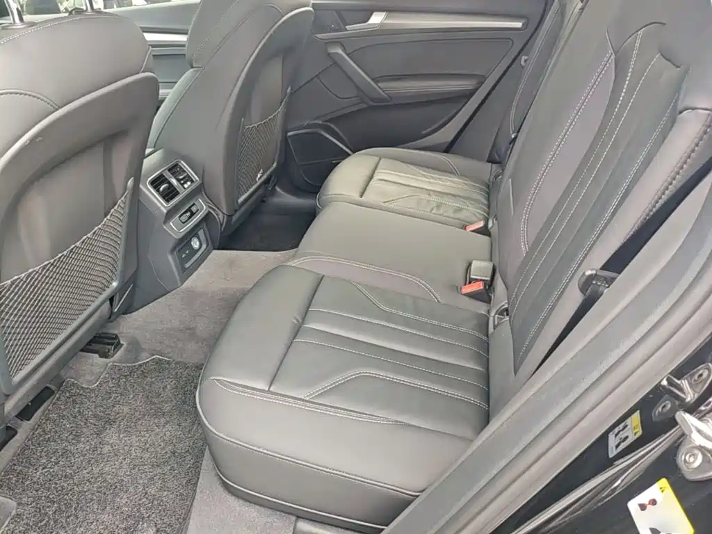 Audi Q5L 2022 — фото 17