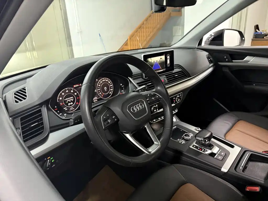 Audi Q5L 2021 — фото 8