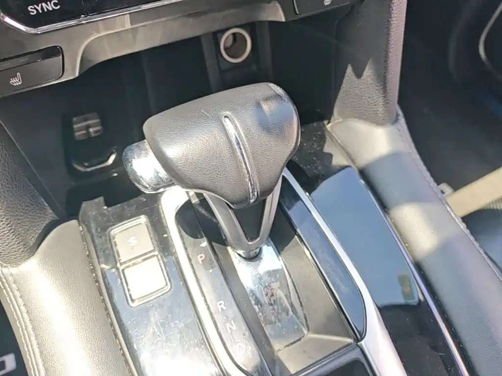 Honda UR-V 2017 — фото 14