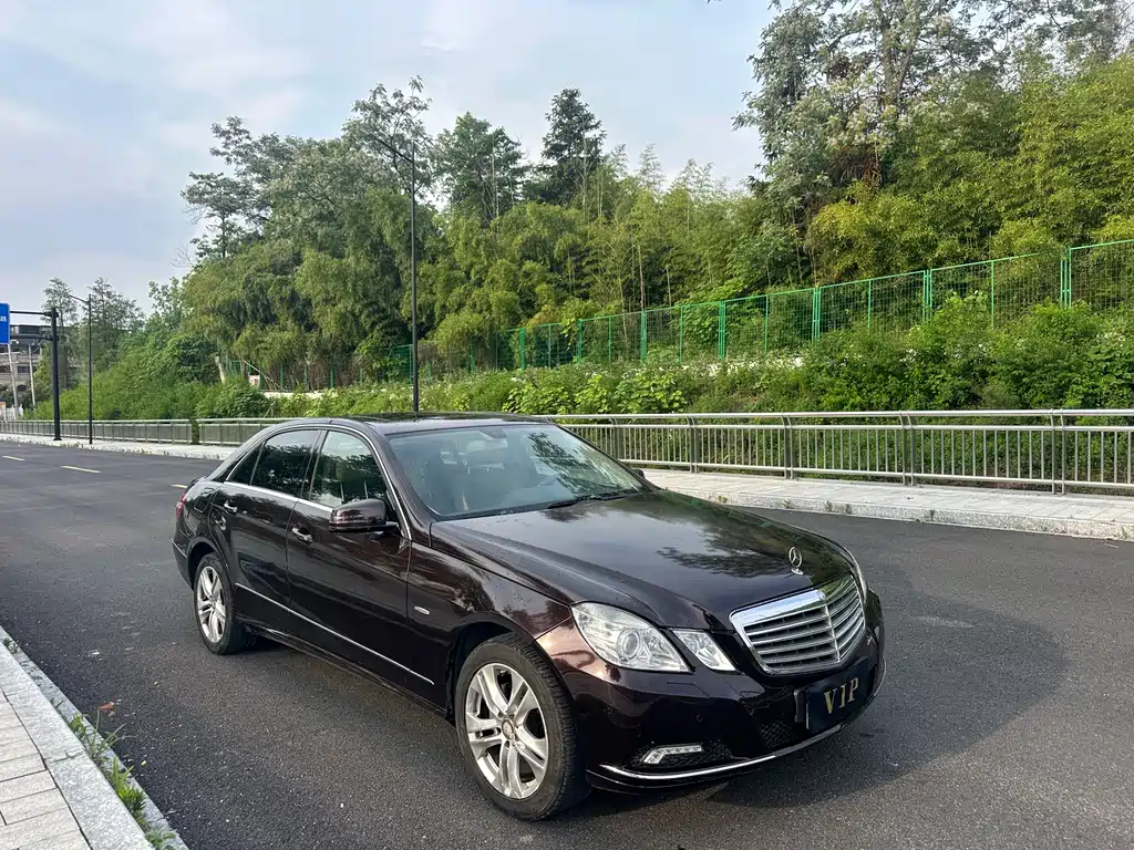 Mercedes-Benz E-Class 2010