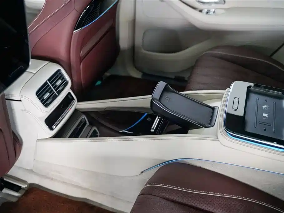 Mercedes-Benz GLS 2025 — фото 15