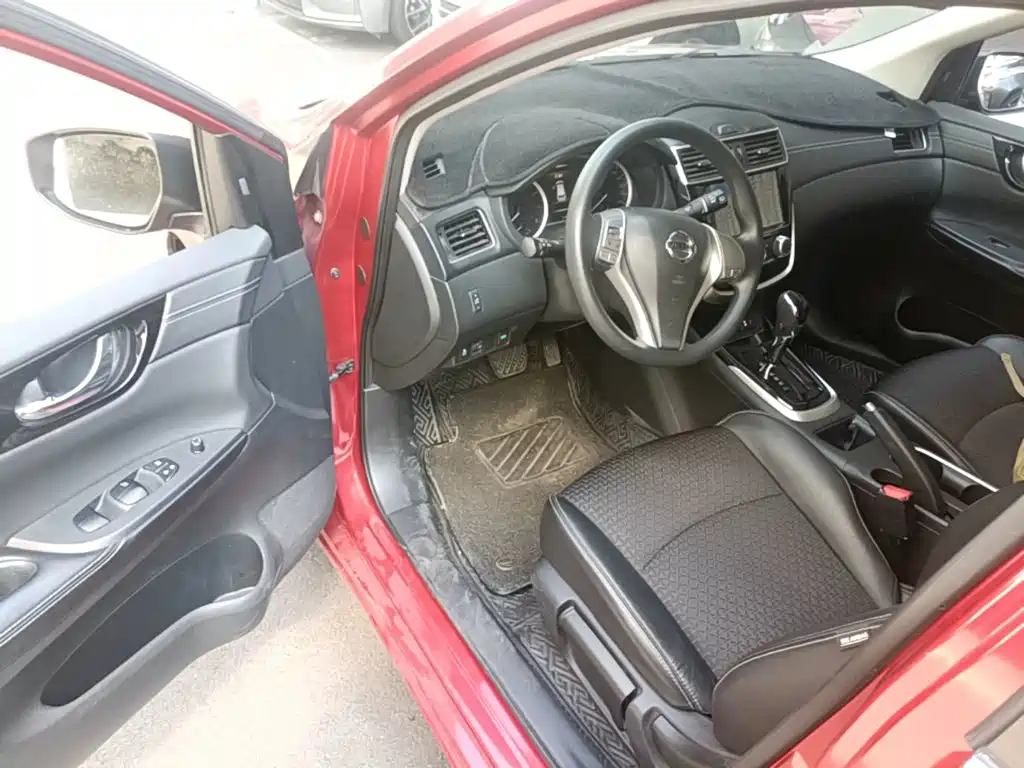 Nissan Tiida 2019 — фото 16