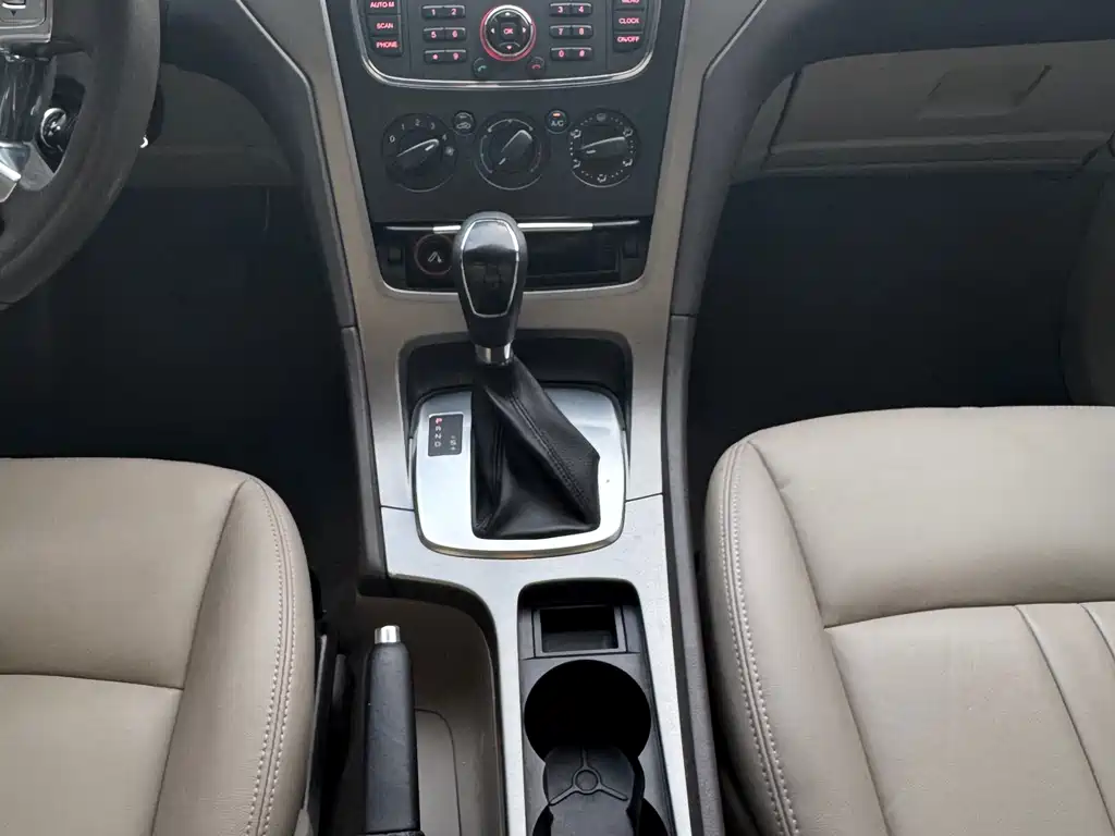 Ford Mondeo 2013 — фото 11