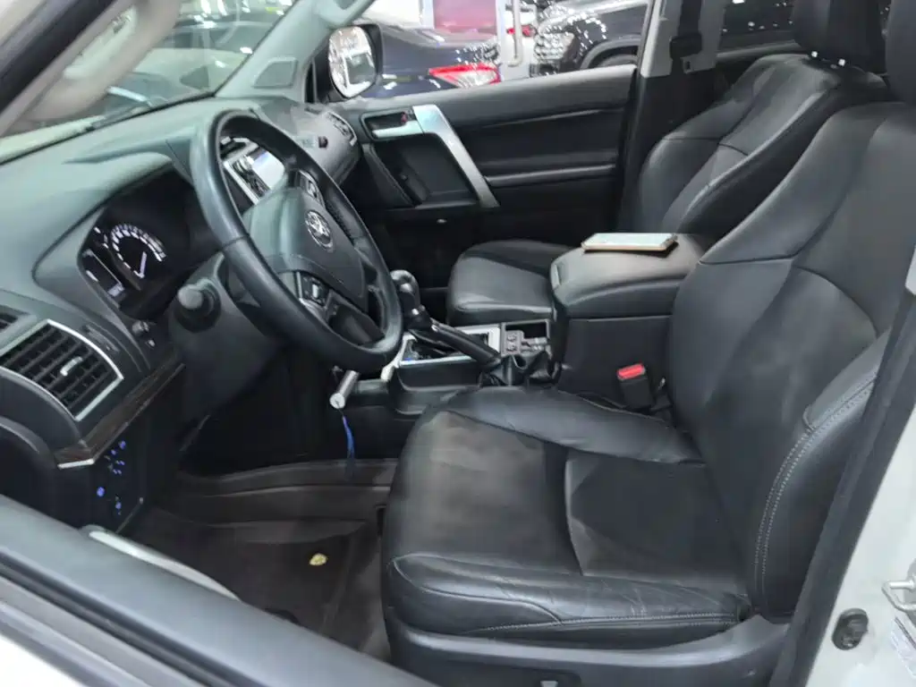 Toyota Prado 2018 — фото 15