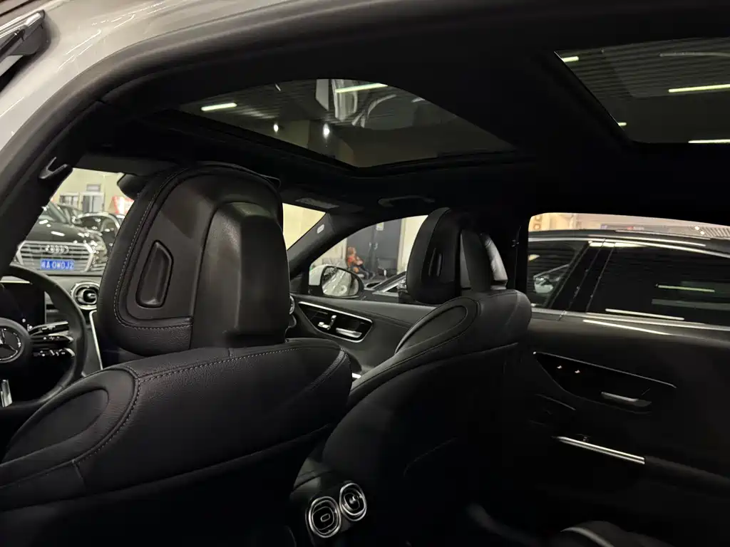 Mercedes-Benz C-Class 2023 — фото 8