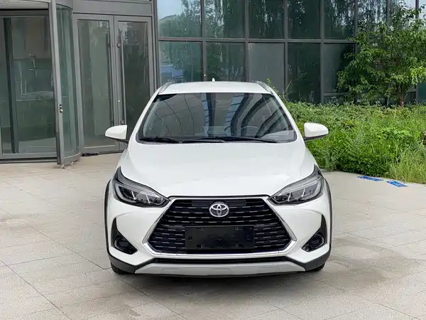 Toyota Yaris L 2023